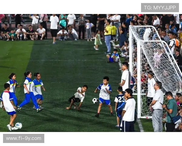 大连足球迎双十二大促热潮 球迷热情高涨购物狂欢再度来袭